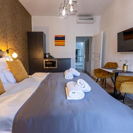 Hotel Clariss Balatonalmádi Екстериор снимка