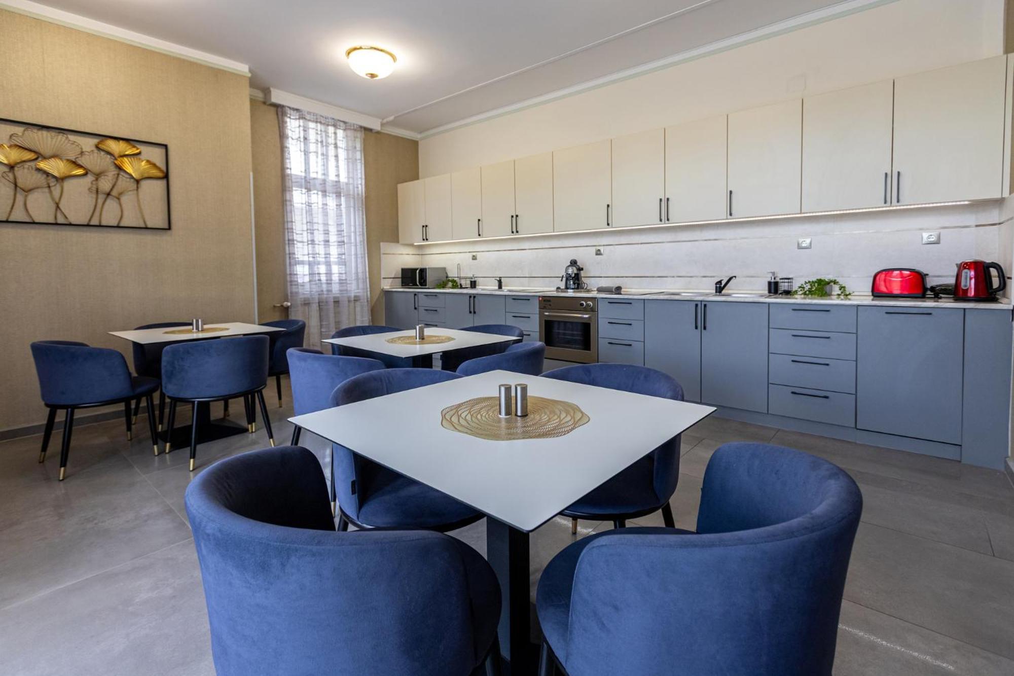 Hotel Clariss Balatonalmádi Екстериор снимка