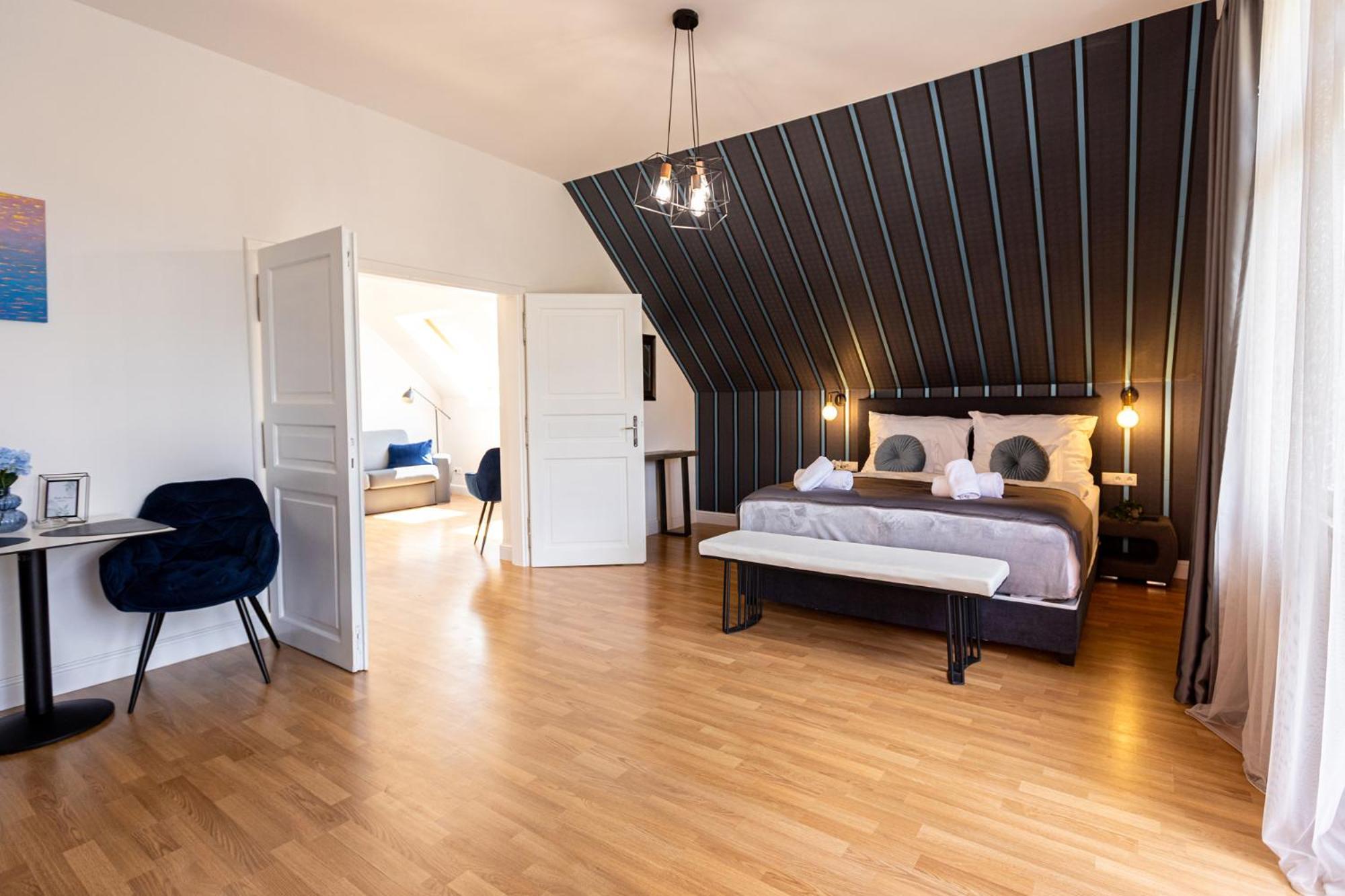 Hotel Clariss Balatonalmádi Екстериор снимка