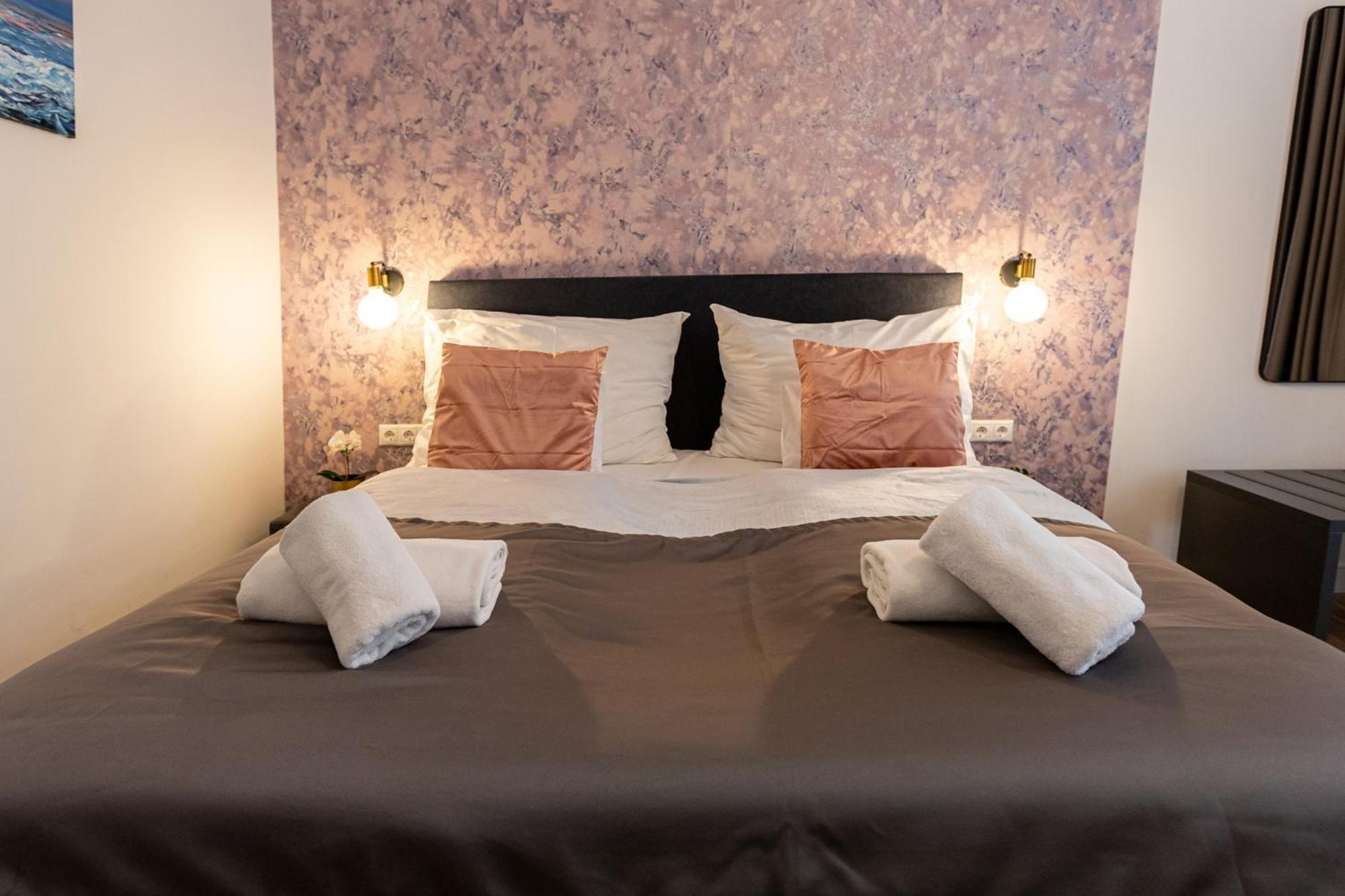 Hotel Clariss Balatonalmádi Екстериор снимка
